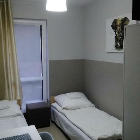 Pokoje Henryk Apartment Korytow Exterior foto